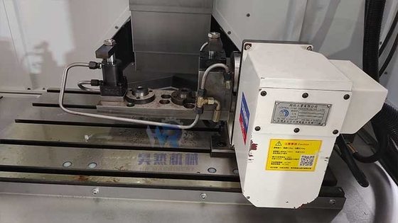 Máquina de trituração vertical de aço do CNC do metal do centro fazendo à máquina VMC850 do CNC