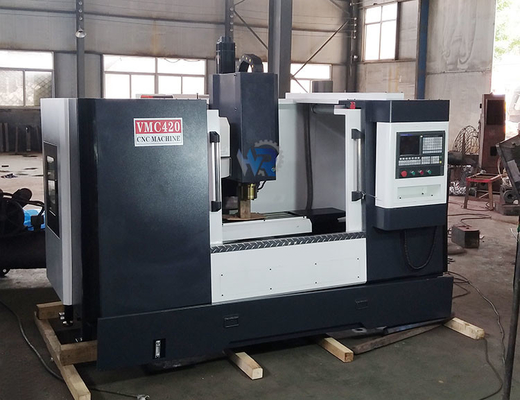 Máquina de moagem de centro de usinagem vertical CNC customizada VMC420 380V 50HZ