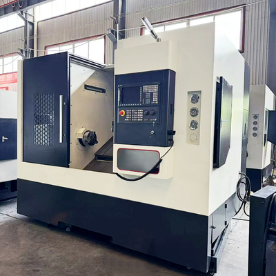 Máquina de torno CNC de 700 mm Z Axis Travel com suportador de ferramentas de 12 estações 8 "peças de trabalho de chuque hidráulico