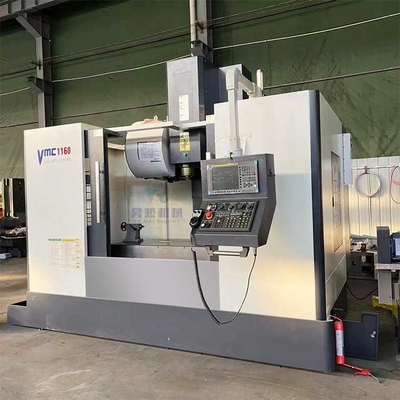 Máquina de moagem CNC Vmc1160 Centro de usinagem vertical CNC com fuso Bt40